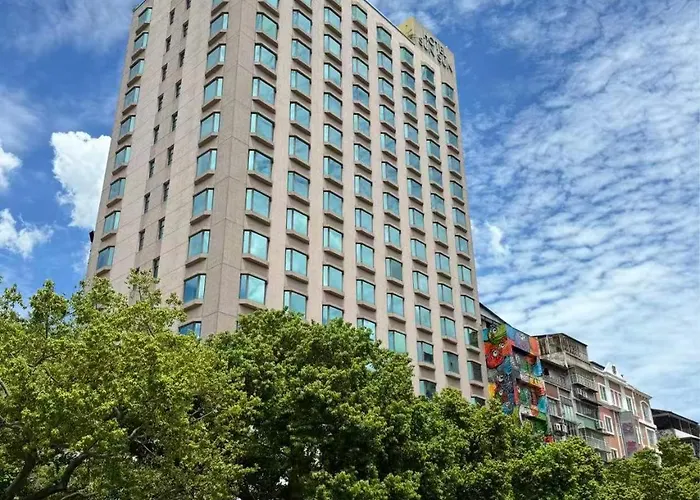 Macau Hotel S