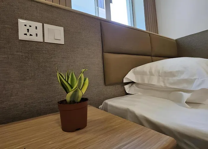 Man Va Hotel